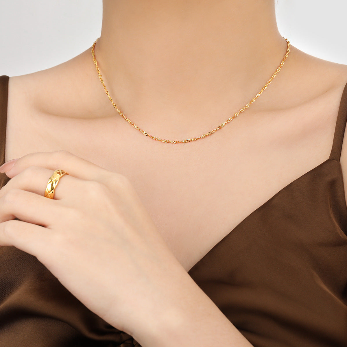 Fashion Water Ripple Necklace Elegant Silver Chain Jewelry for Women